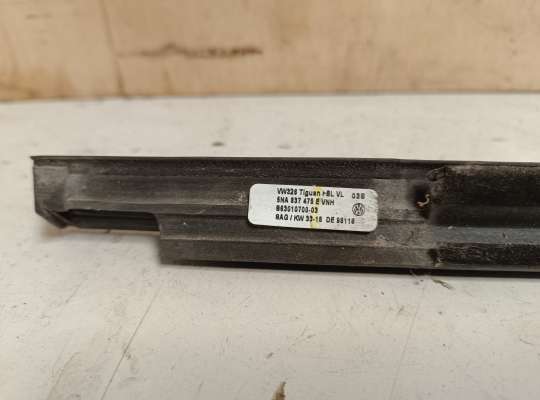 купить Молдинг стекла двери на Volkswagen Tiguan II