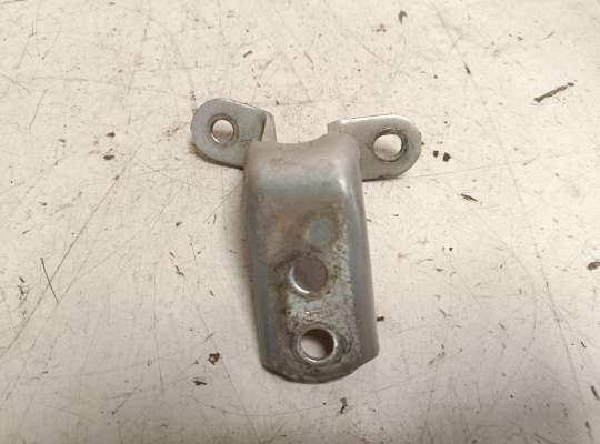 купить Петля двери на Pontiac Vibe