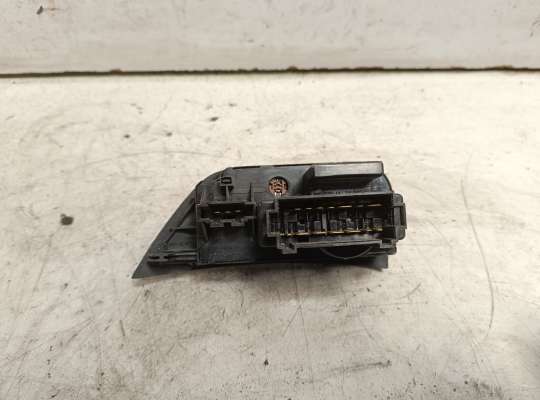 купить Блок управления (фарами) светом на Volkswagen Polo Mk3 (6N/6KV)