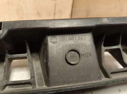 купить Кронштейн бампера на Volkswagen Polo Mk5 (6R/6C)
