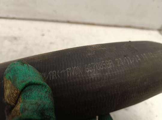 купить Патрубок интеркулера на Renault Master III