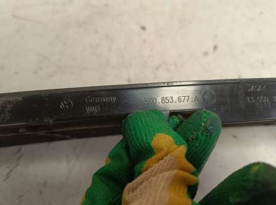 Решетка (заглушка) бампера на Volkswagen Golf VI (5K)