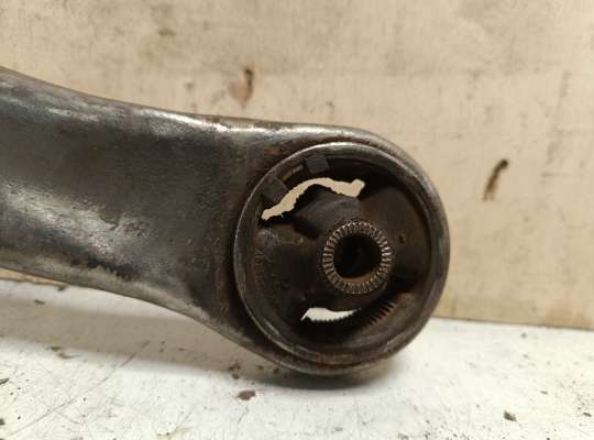 купить Рычаг подвески на Pontiac Vibe