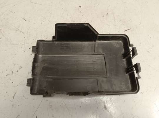 купить Крышка аккумулятора на Volkswagen Tiguan I (5N)