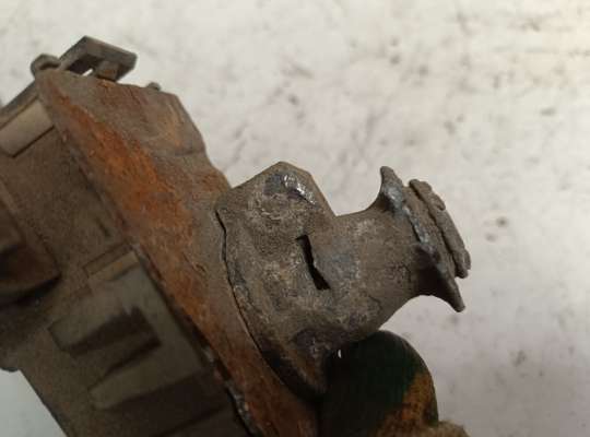 купить Замок багажника на Ford Focus I