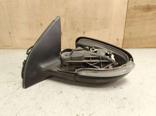 купить Зеркало боковое на Volkswagen Golf VI (5K)