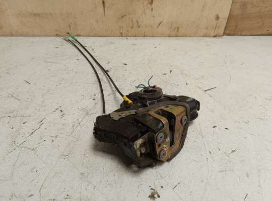 купить Замок боковой двери на Pontiac Vibe