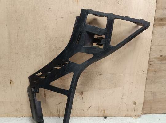 Кронштейн бампера VG2579008 на Volkswagen Golf Plus (5M1)