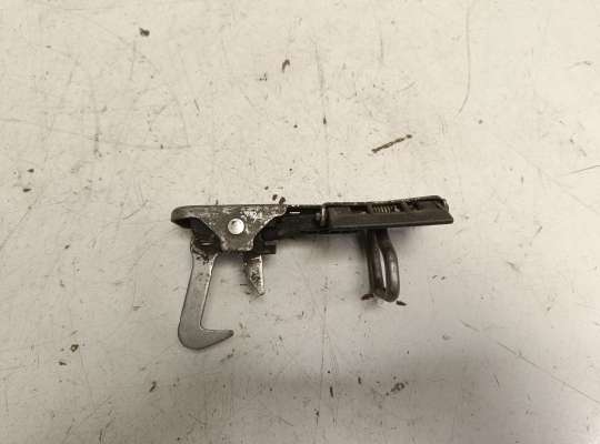 купить Крючок капота на Volkswagen Tiguan I (5N)