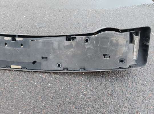 Фара противотуманная (ПТФ) на Jeep Cherokee II / Liberty (KJ)