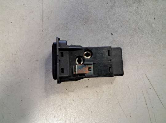 купить Кнопка обогрева заднего стекла на Rover 400 RT