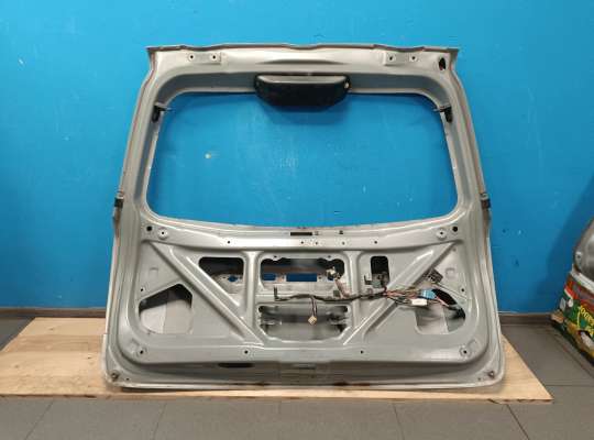 купить Крышка багажника на Pontiac Vibe