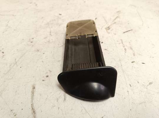 купить Пепельница на Ford Focus I