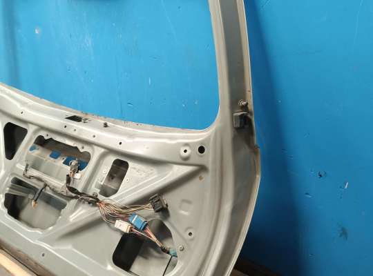 купить Крышка багажника на Pontiac Vibe