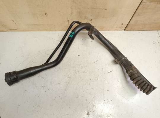 Горловина топливного бака на Toyota Camry XV10