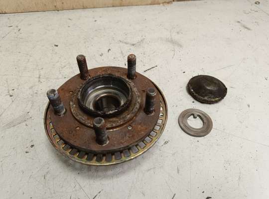 купить Ступица 2WD на Mitsubishi Space Wagon (N9_W, N8_W, UG)