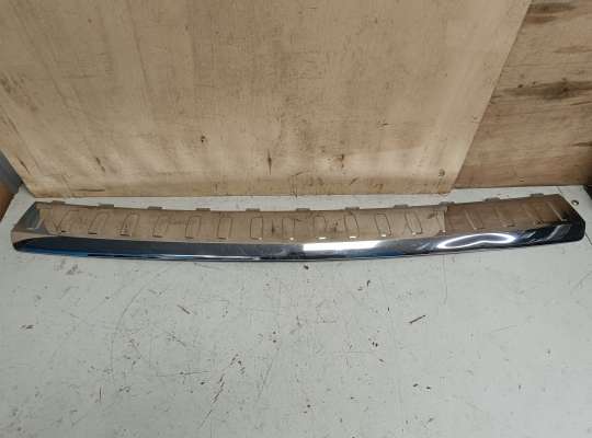 купить Накладка бампера на Mercedes-Benz GL / GLS (X166)