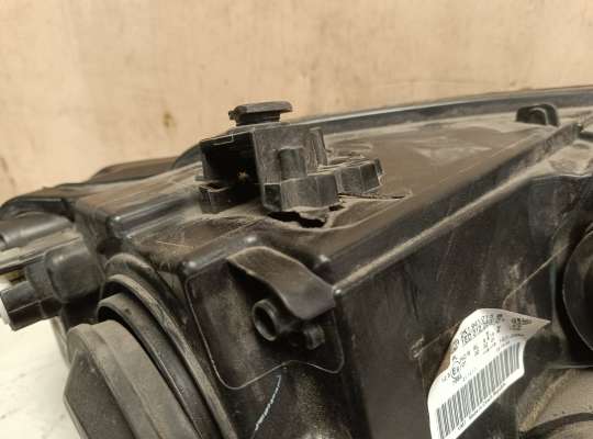 купить Фара передняя на Volkswagen Caddy III (2K)