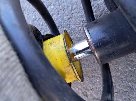 купить Стойка подвески амортизационная на Mazda 3 II (BL)