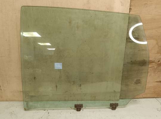 купить Стекло боковое двери на Nissan Note (E11)