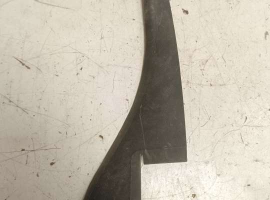 купить Молдинг лобового стекла на Renault Master III