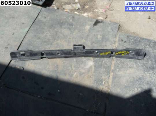 Кронштейн бампера заднего центральный VG2167095 на Volkswagen Golf IV (1J)