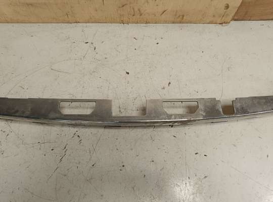 Планка подсветки номера на Toyota Hilux VIII | Fortuner II (AN120/AN130)