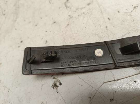 купить Отражатель в бампер на Volkswagen Jetta VI (1B)