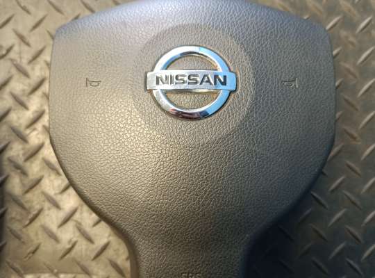 купить Подушка безопасности водителя (AirBag) на Nissan Note (E11)