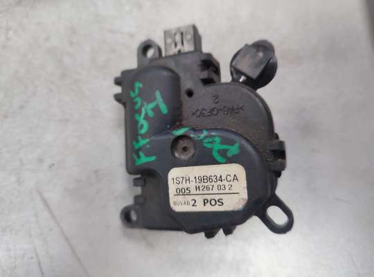 Моторчик заслонки печки FO1418524 на Ford Focus I