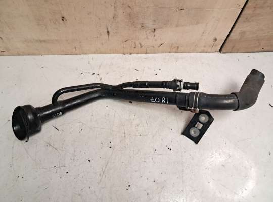 купить Горловина топливного бака на Nissan Cube Z11