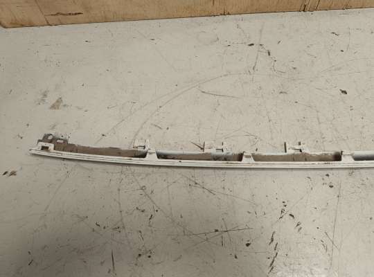 купить Молдинг бампера на Volkswagen Touareg II (7P)