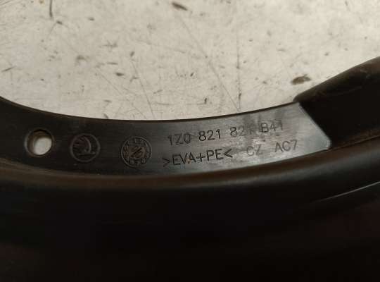 купить Брызговик на Skoda Octavia (1Z, A5)