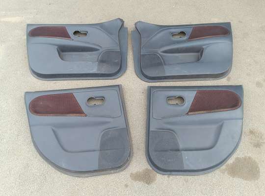 Комплект карт двери Note E11 NS989485 на Nissan Note (E11)