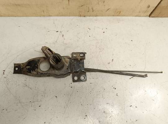 купить Кронштейн запасного колеса на Renault Master III