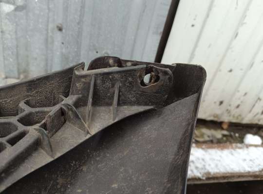 купить Бампер передний на Pontiac Vibe