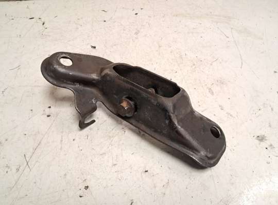 купить Кронштейн заднего рычага на Ford Mondeo III