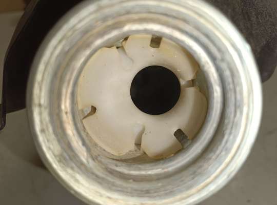 купить Горловина топливного бака на Toyota Yaris P9