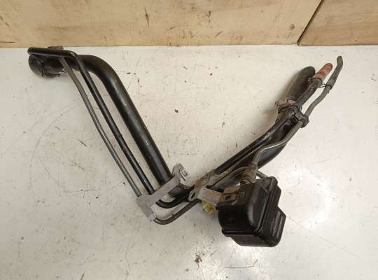 купить Горловина топливного бака на Toyota Yaris P9