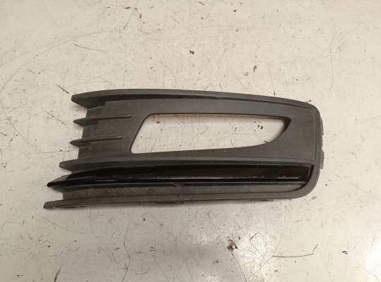 Решетка (заглушка) бампера VG2578007 на Volkswagen Polo Mk5 (6R/6C)