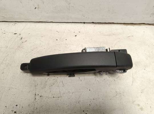 Ручка двери наружная RN1568132 на Renault Master III