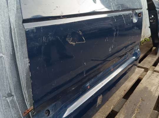 купить Дверь боковая на Volkswagen Passat B3 (35i)