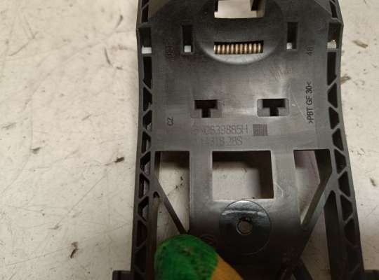 купить Кронштейн ручки на Volkswagen Tiguan I (5N)