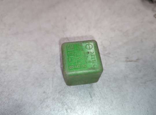 Реле прочее OP1705938 на Opel Astra F