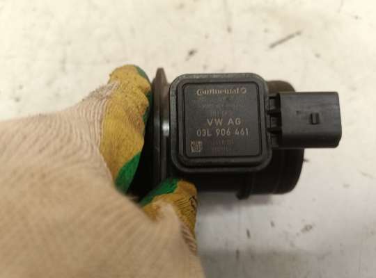 купить Датчик расхода воздуха (ДМРВ) на Volkswagen Caddy III (2K)