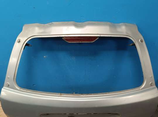 купить Крышка багажника на Pontiac Vibe