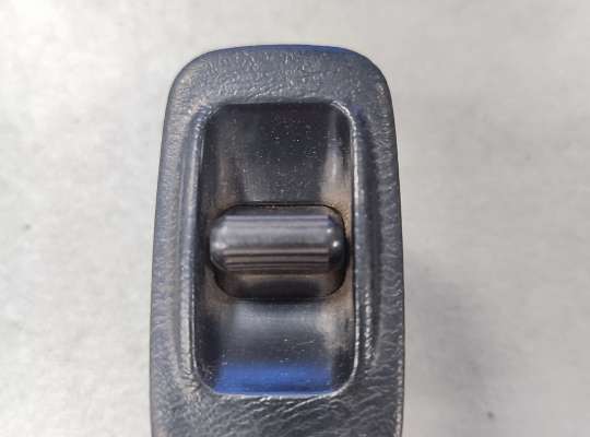 Кнопки стеклоподъемника TT564167 на Toyota Carina E T19
