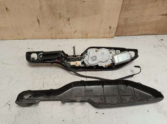 купить Моторчик дворников (стеклоочистителя) на Pontiac Vibe