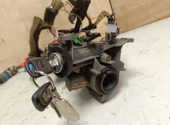 купить Замок зажигания с ключом на Ford Focus I