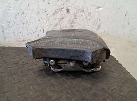 Подушка безопасности водителя (AirBag) на BMW 5 (E39)